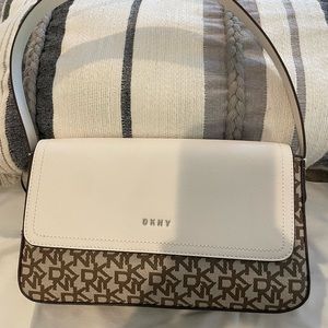 DKNY HAND BAG